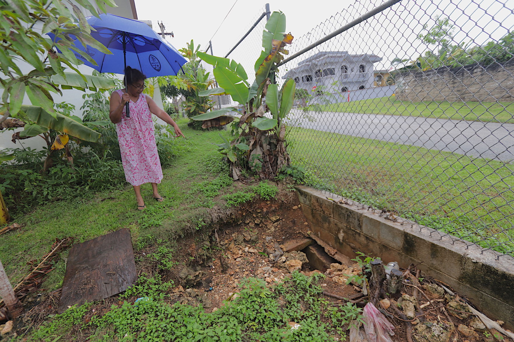 Homeowner fights to keep home from sinking